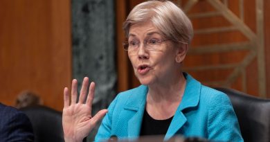 Warren presses Lutnick over UAE access to sensitive U.S. tech after Trump crypto investment