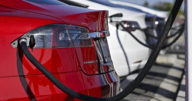 China and Europe agree to cut Chinese hybrid vehicle exports by half